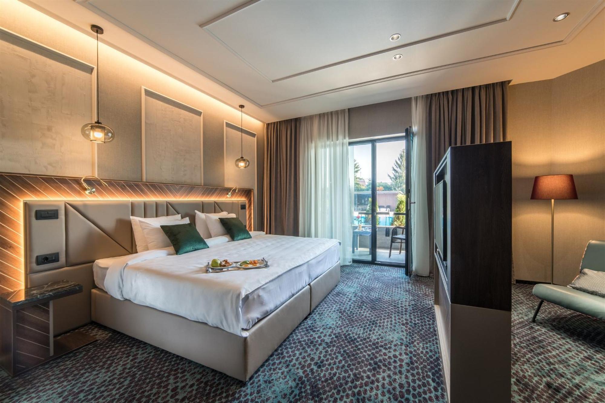 Sky Blue Hotel & Spa Paulesti  Exterior photo